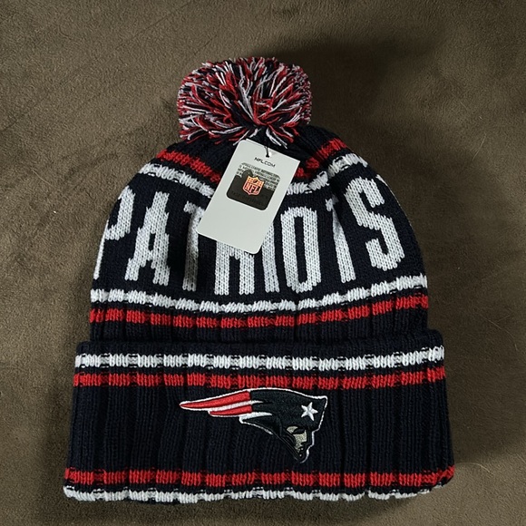 ♥️🤍💙 Patriots Knit Hat - NWT - Picture 2 of 2